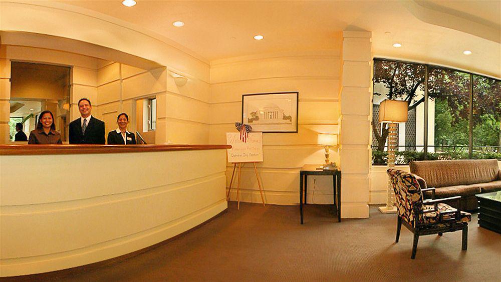 State Plaza Hotel 4*