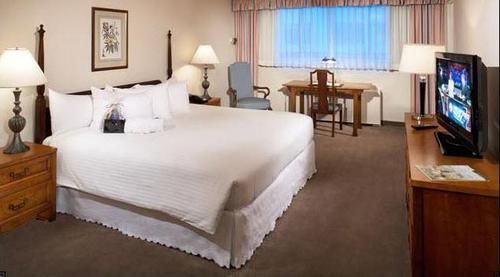 Hotel State Plaza 4*